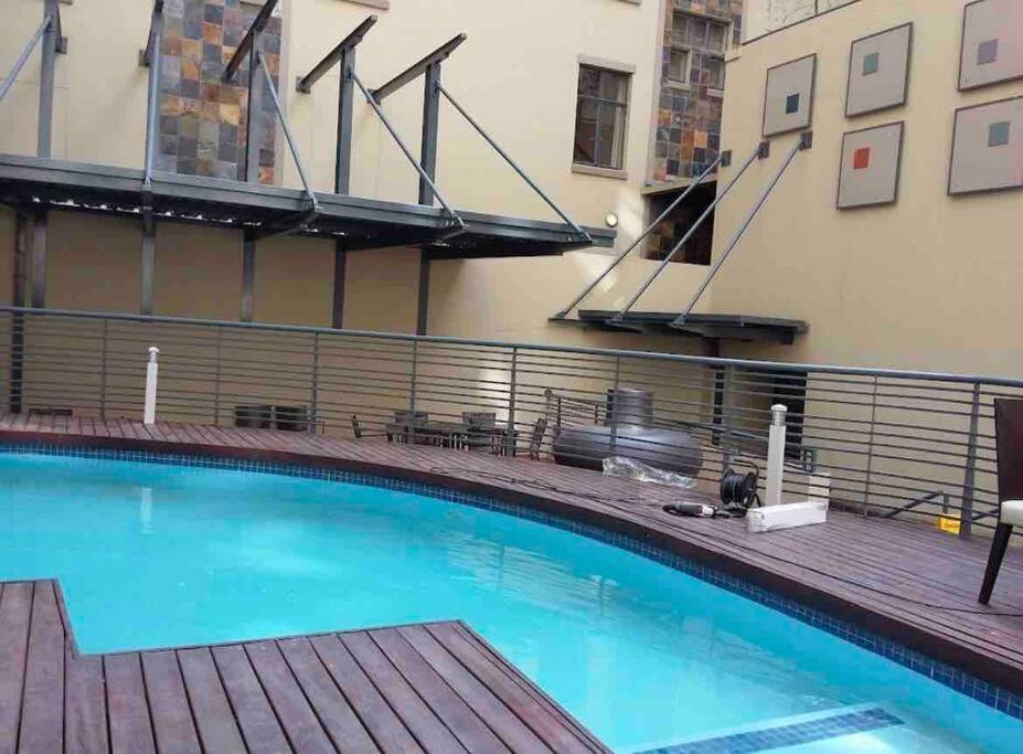 Budget Friendly Private With Wifi 3km To Maboneng