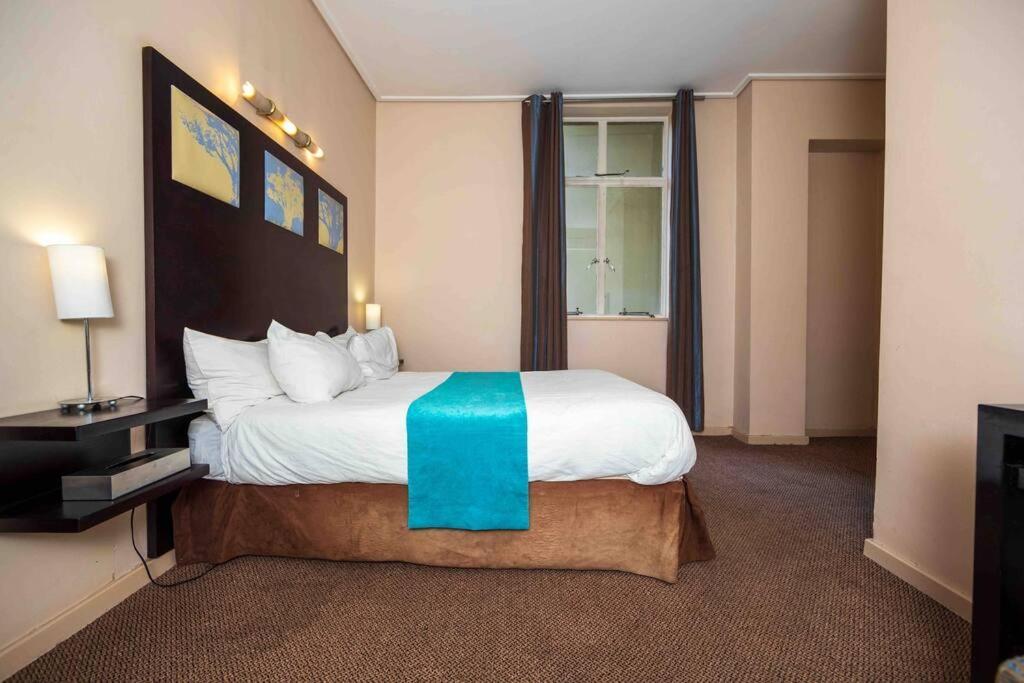 Budget Friendly Private With Wifi 3km To Maboneng *