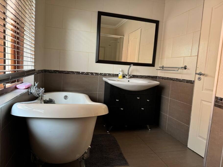 Villa Beautiful Sandton Family