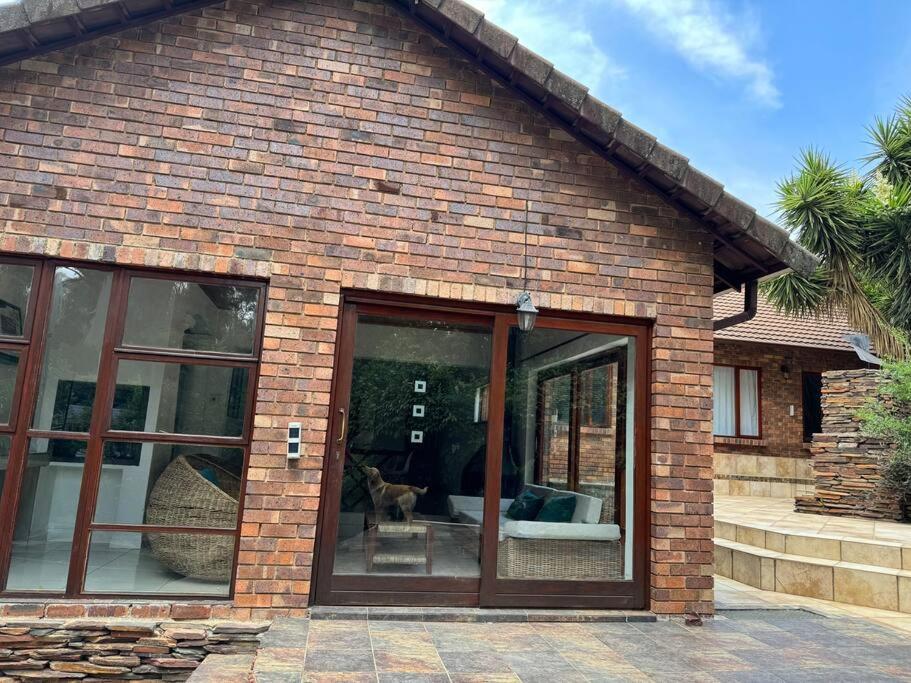 Beautiful Sandton Family Villa *