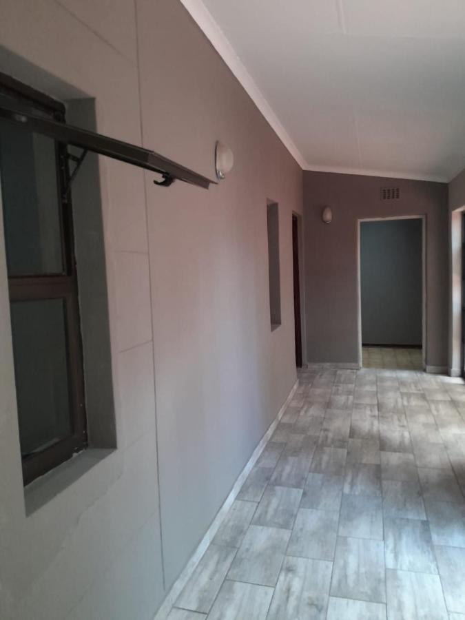 Slumberlake Guest House, Auckland Park *