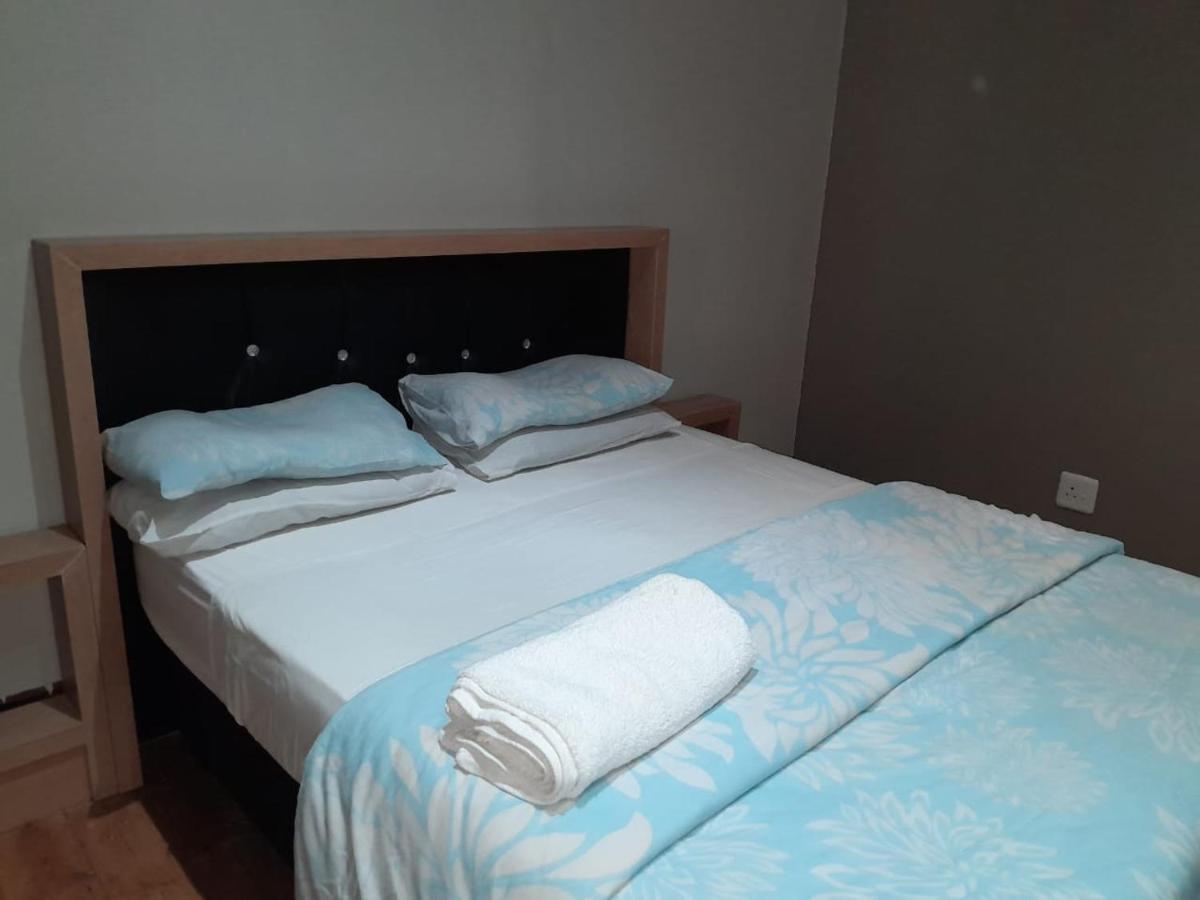 Slumberlake Guest House, Auckland Park Guest house
