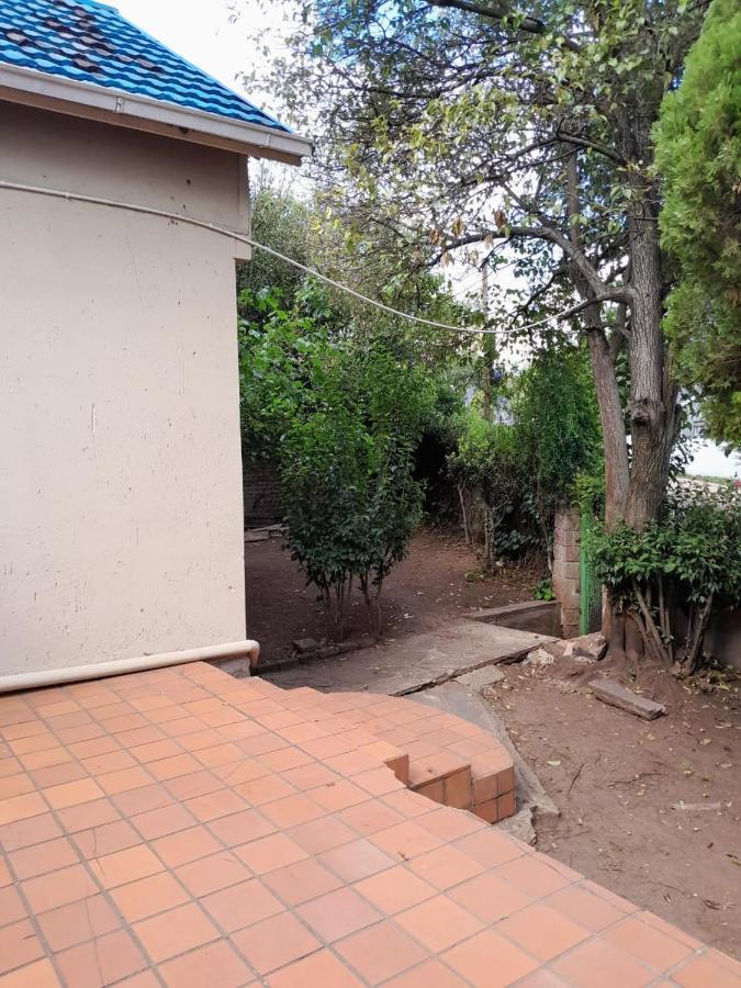 Slumberlake Guest House, Auckland Park *