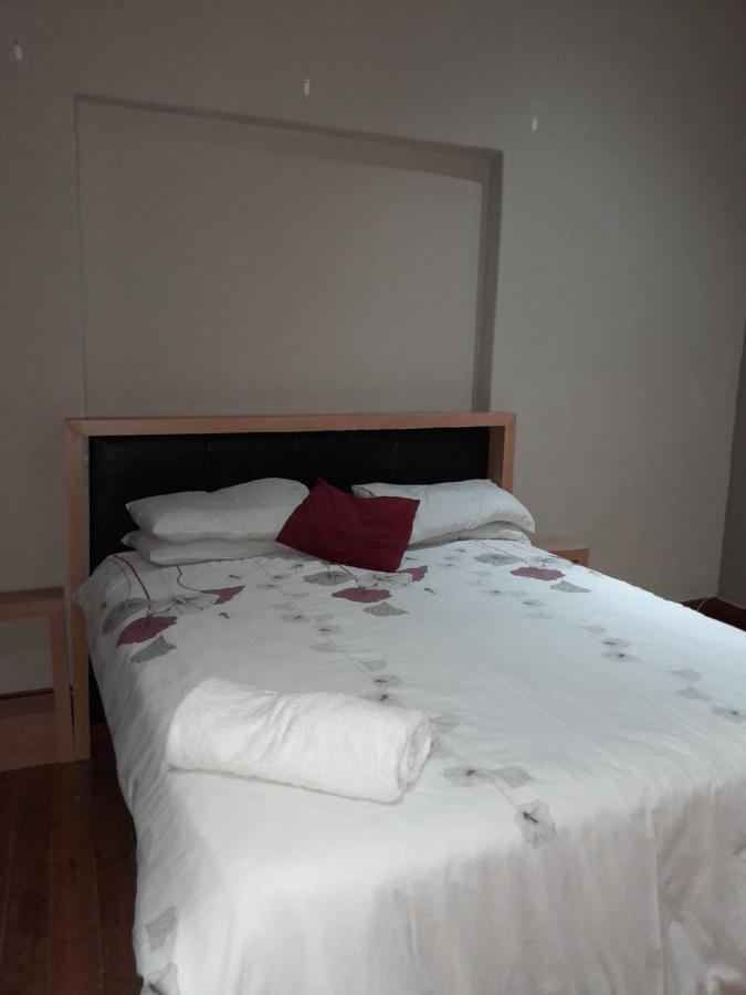 Slumberlake Guest House, Auckland Park *