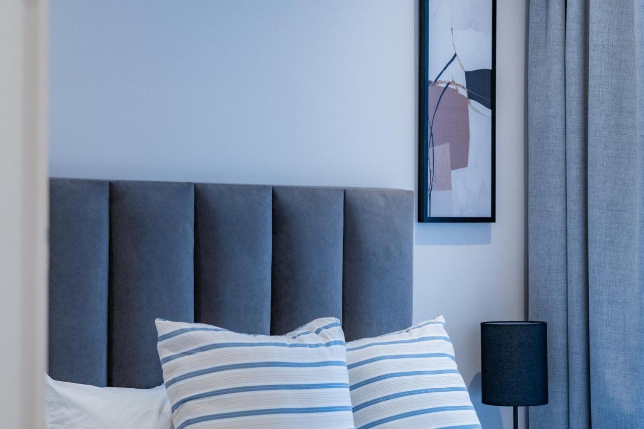 Sandton's Finest 2br/2ba Johannesburg
