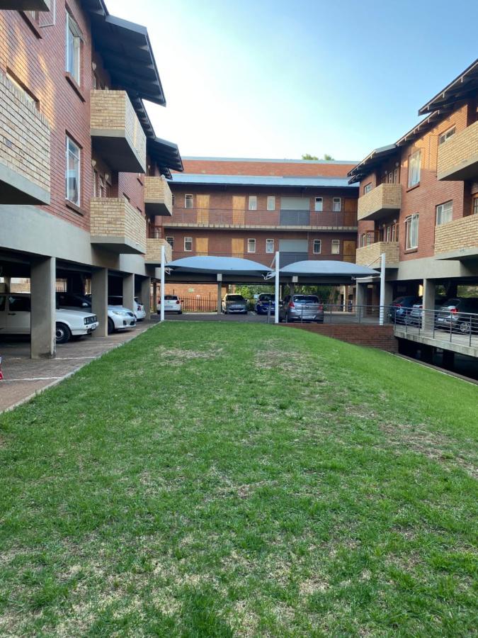 Unit 76 Melville Mews Apartment