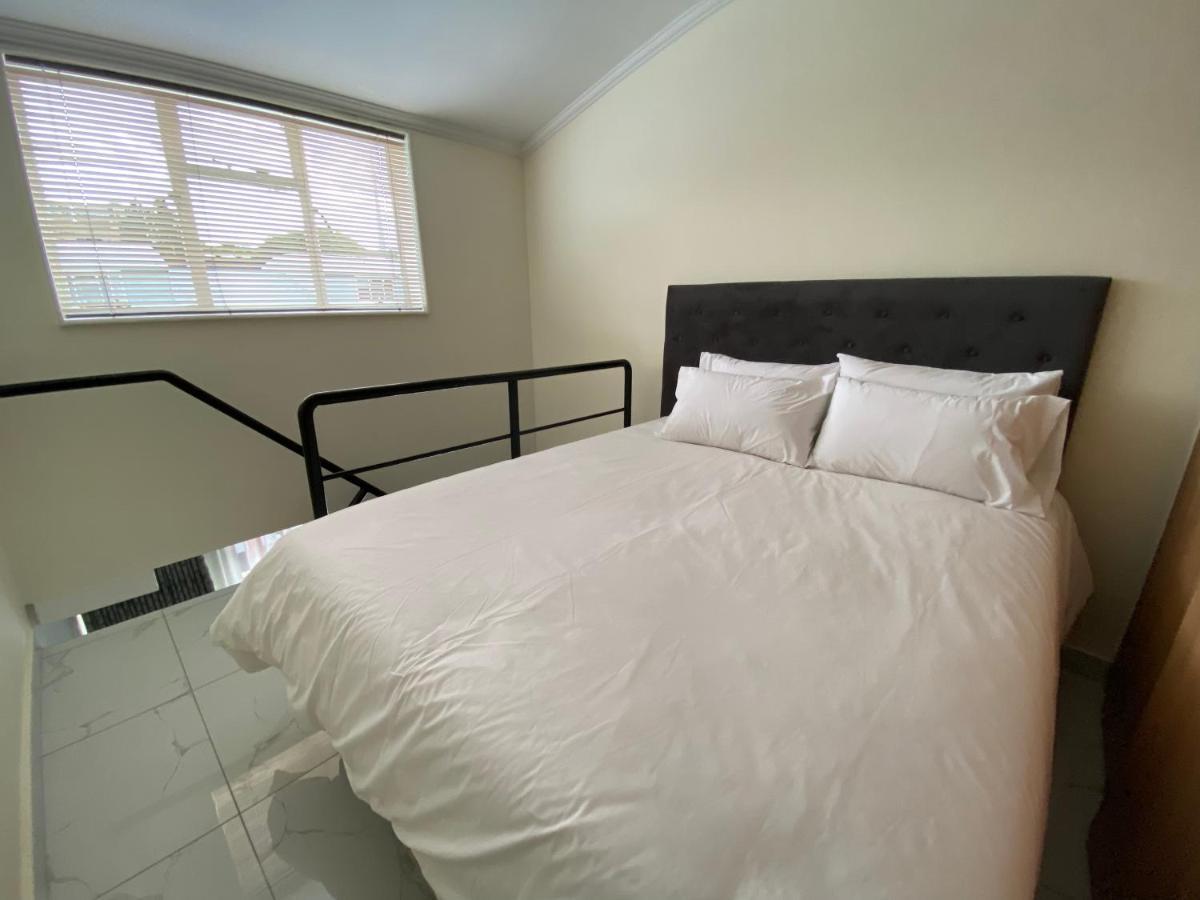 Unit 76 Melville Mews * Johannesburg