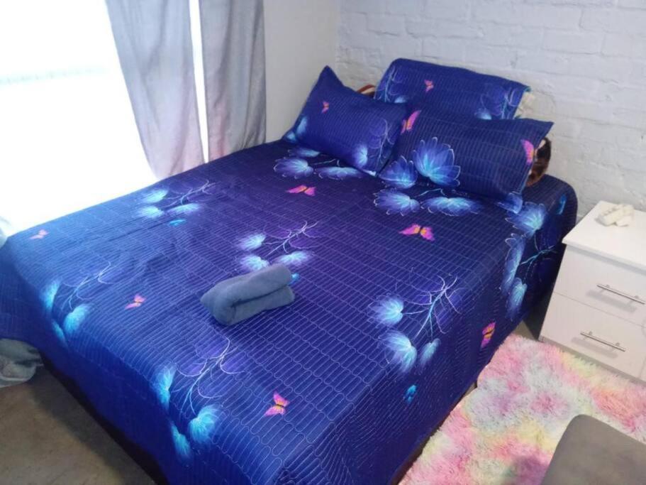 Cheap Maboneng Apartment *