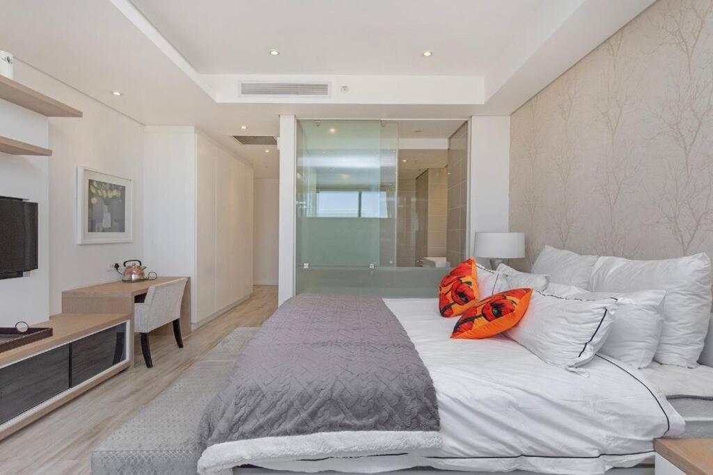 11th Floor Executive - With Inverter Apartment Johannesburg