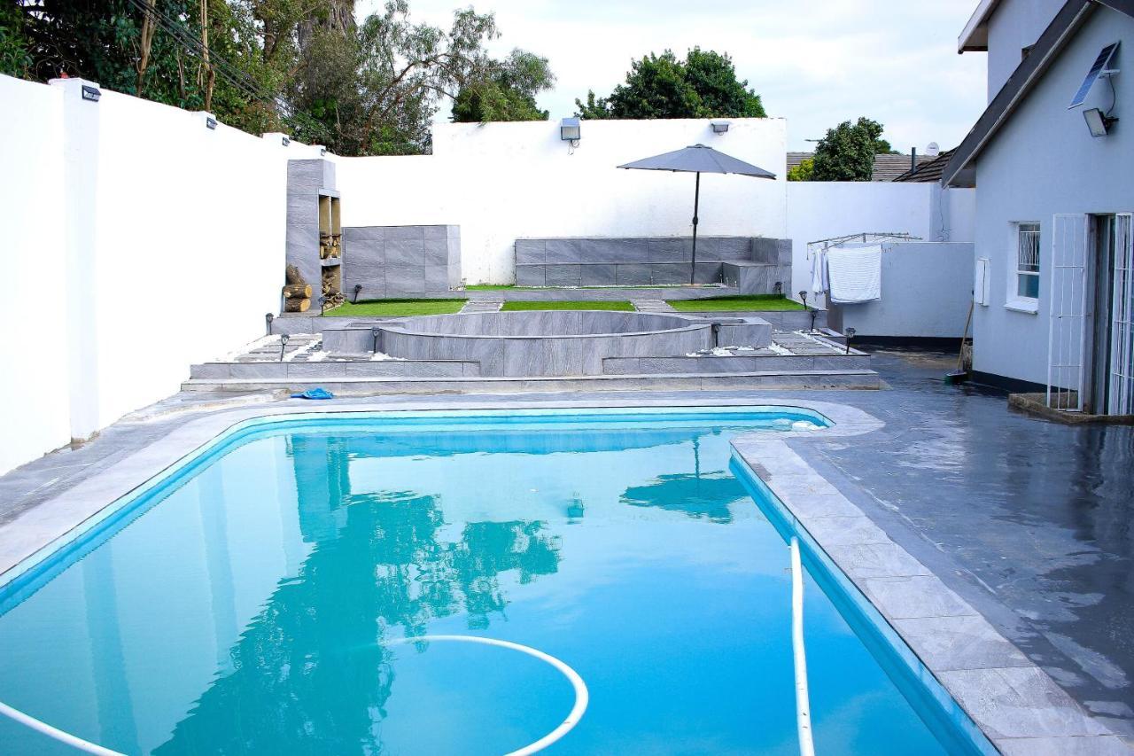 Semeni Asante Getaway Johannesburg