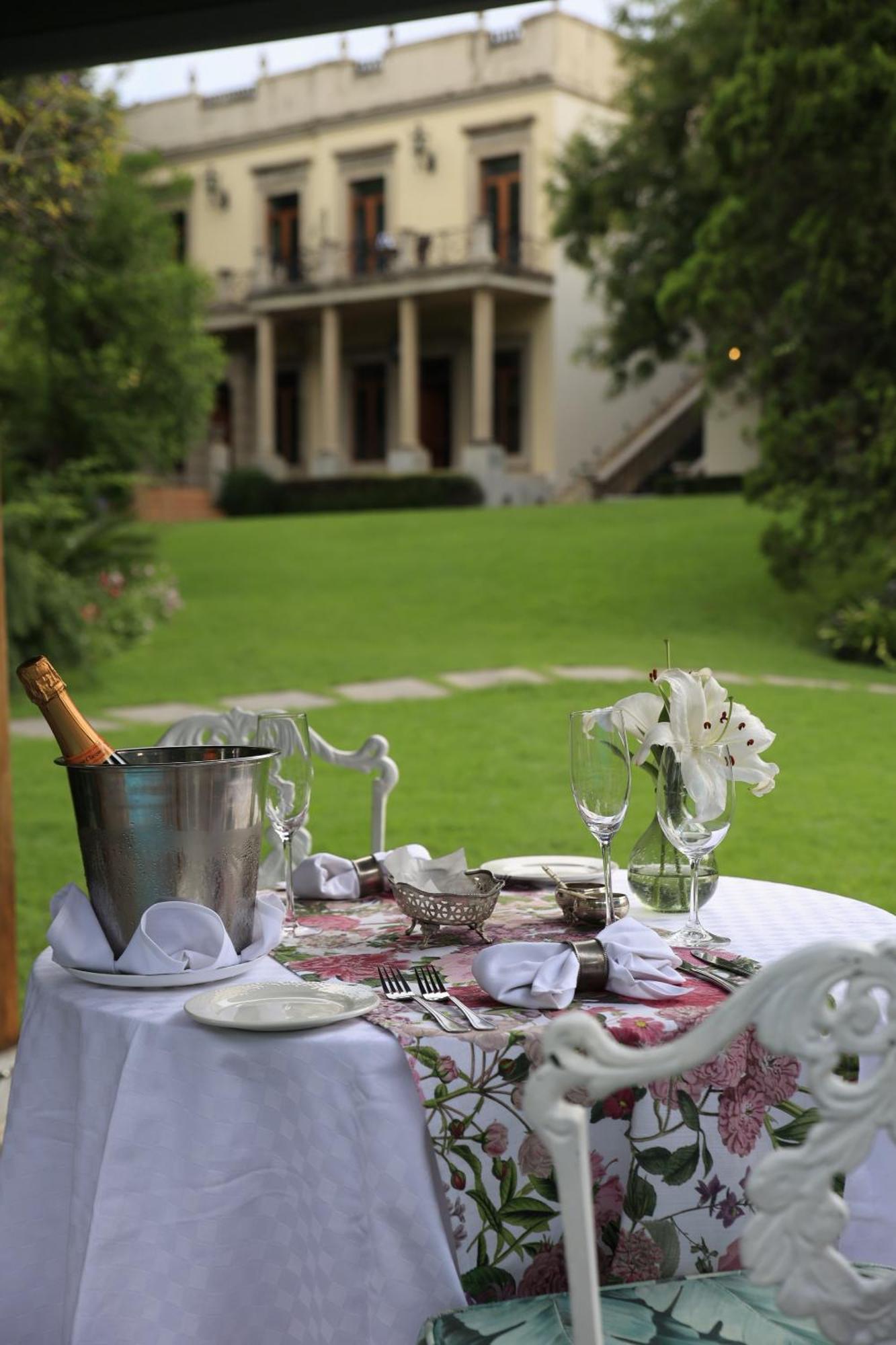 Fairlawns Boutique & Hotel