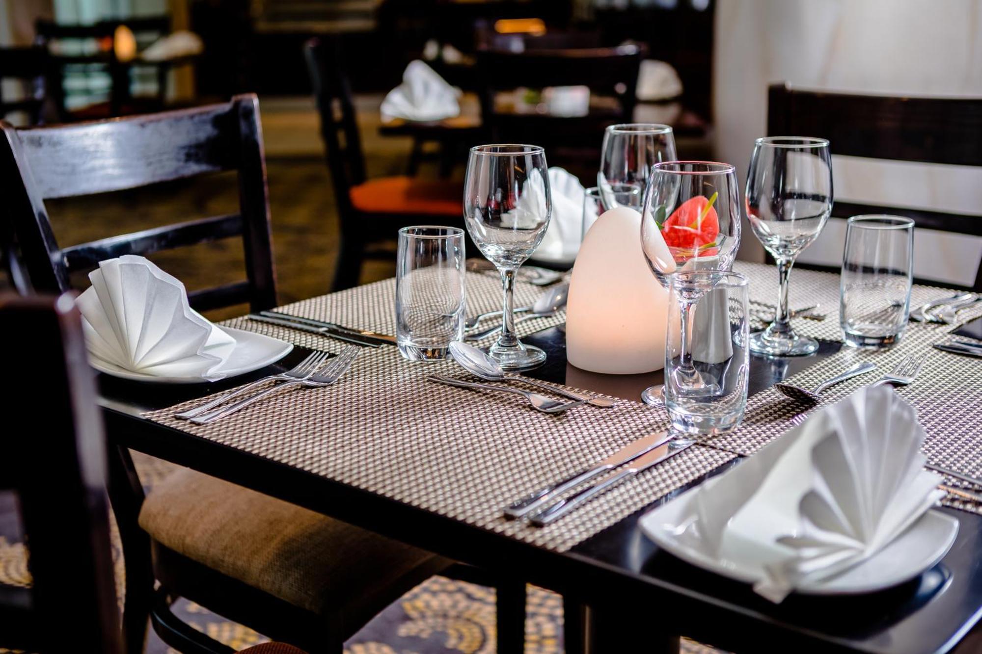 Southern Sun Sandton Khách sạn 4*