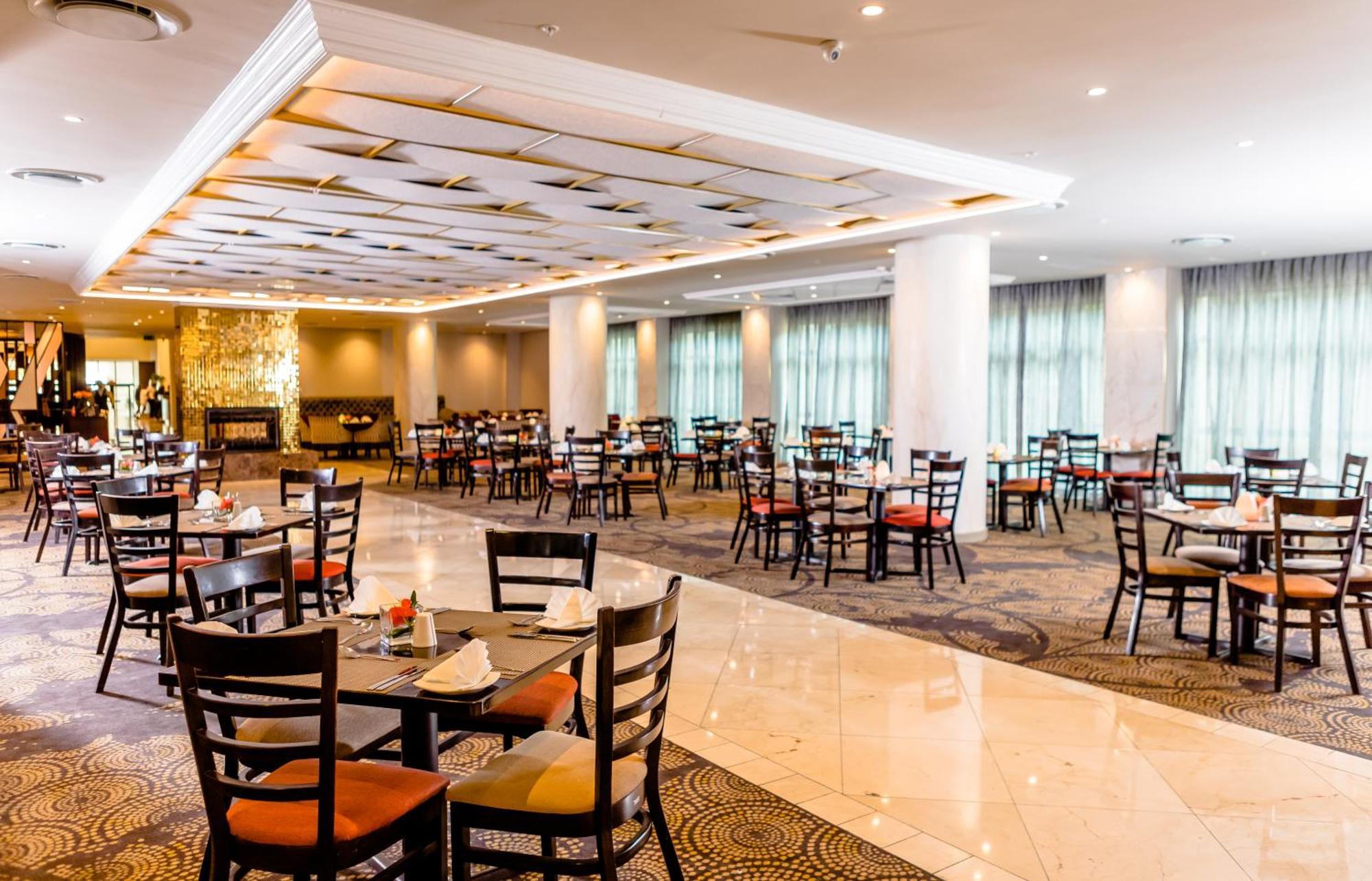 Southern Sun Sandton 4*