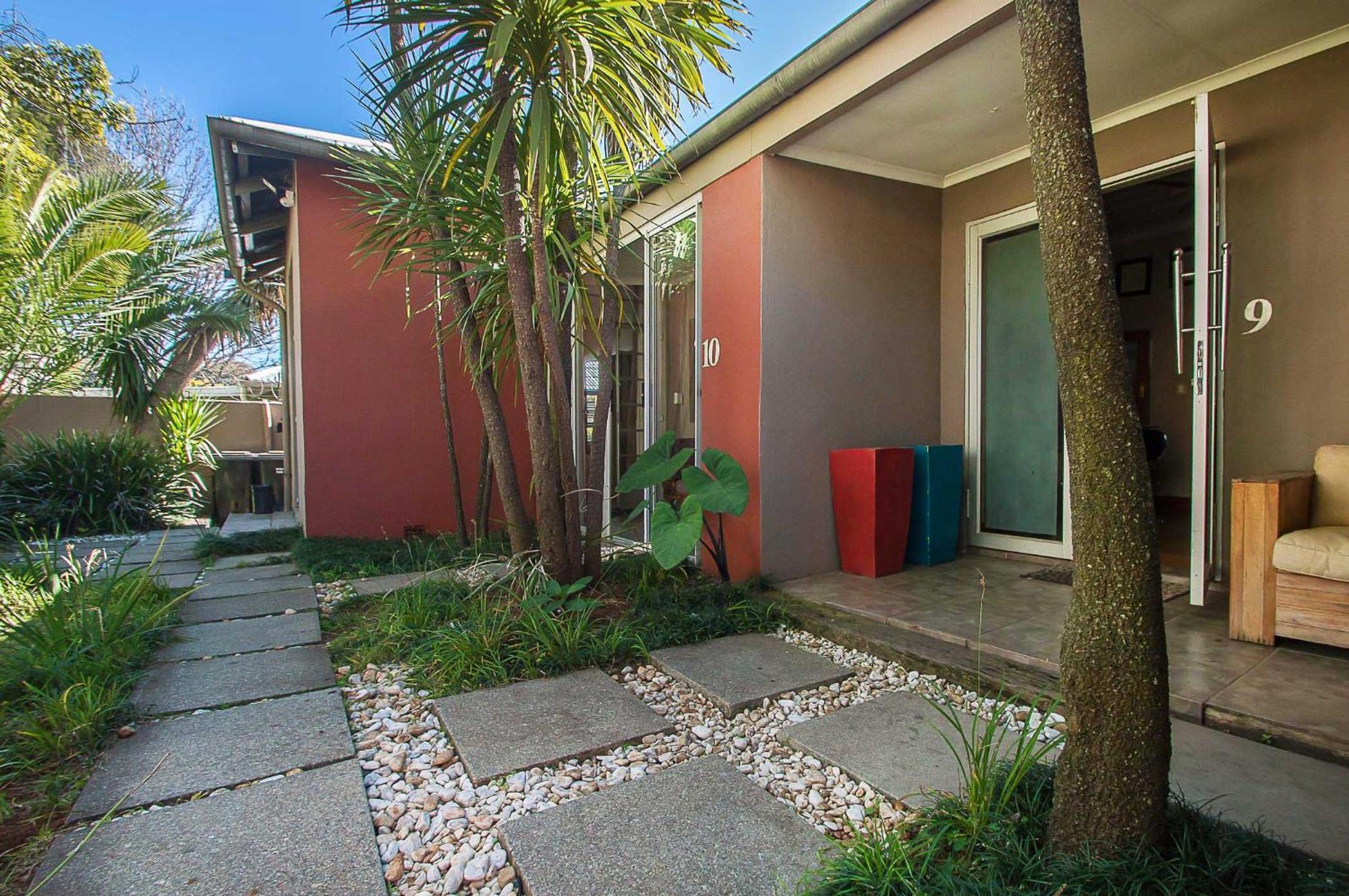 Casa de hóspedes Saffron 4*