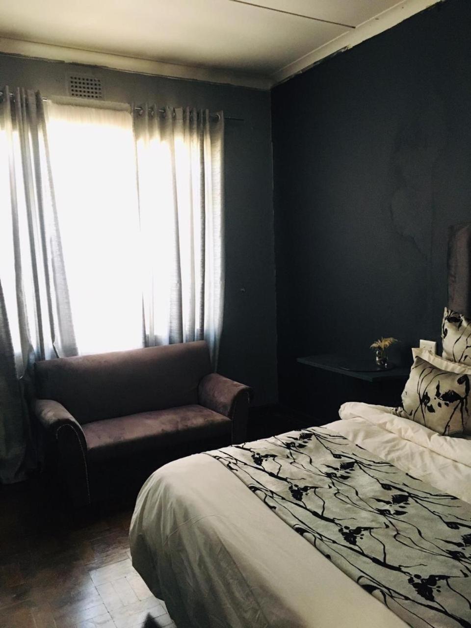 Derrick Bed & Breakfast Johannesburg