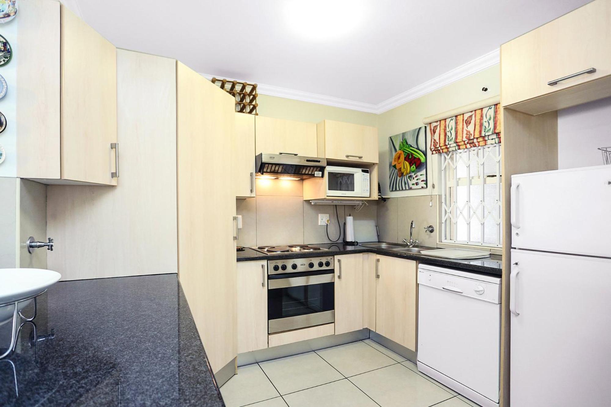Apartment Corner House Large 1 Bedroom Johannesburg
