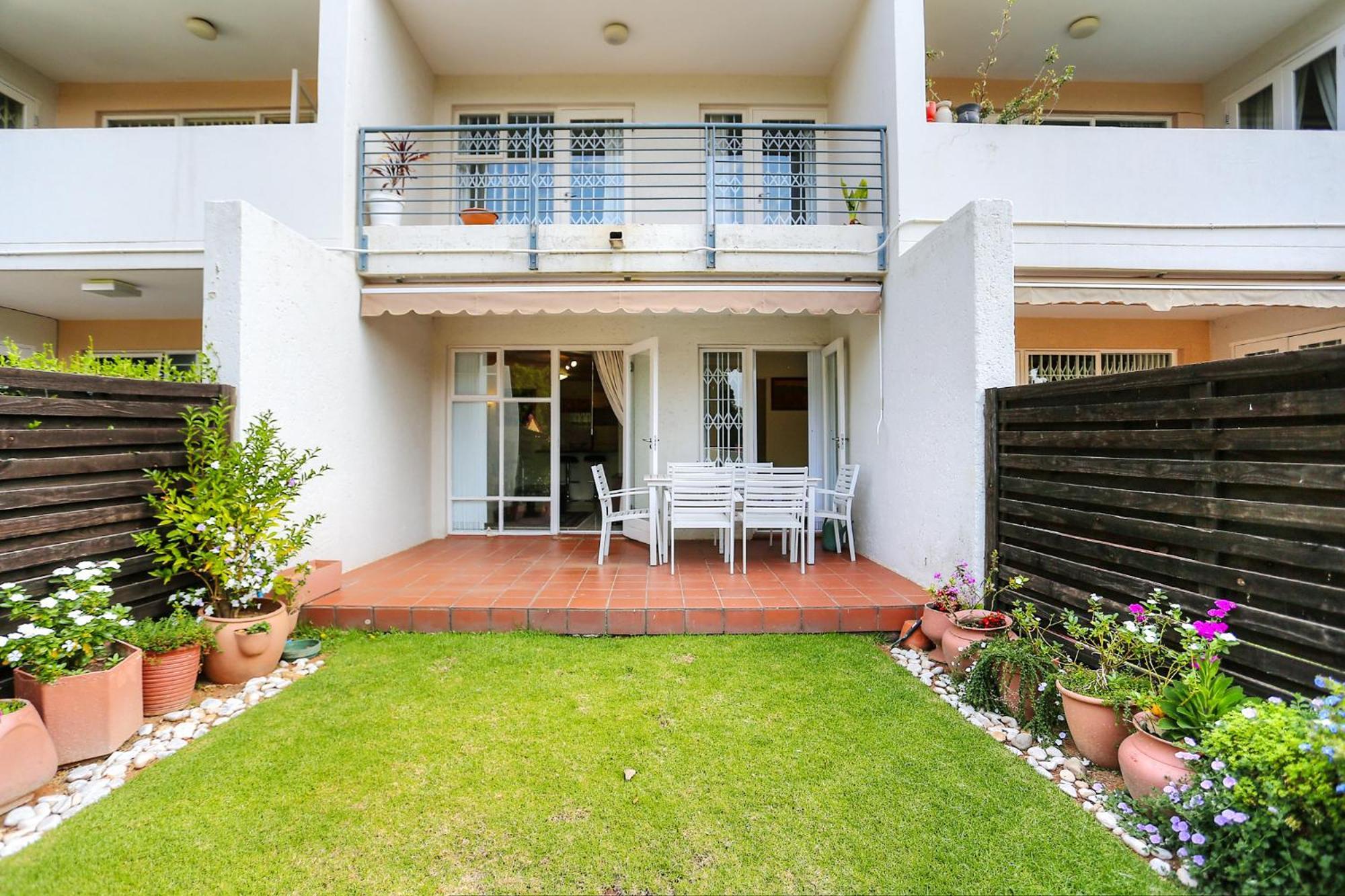 Apartment Corner House Large 1 Bedroom Johannesburg