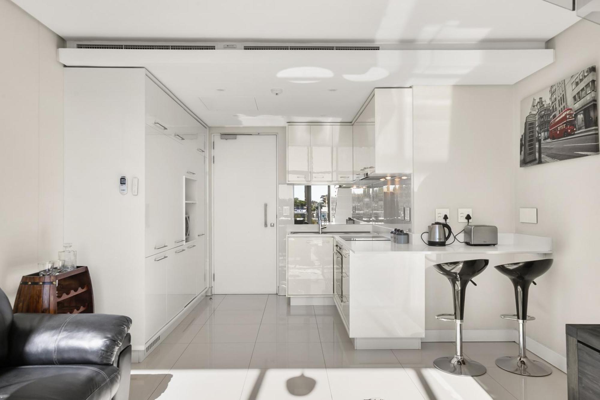 Park Central Loft In Rosebank Apartment