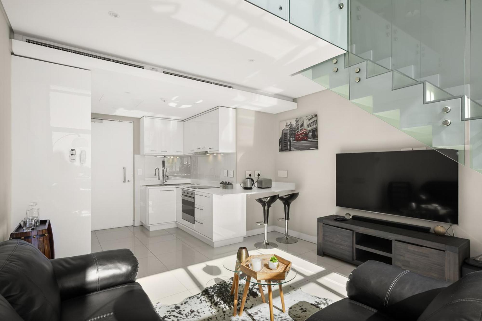 Park Central Loft In Rosebank Apartment