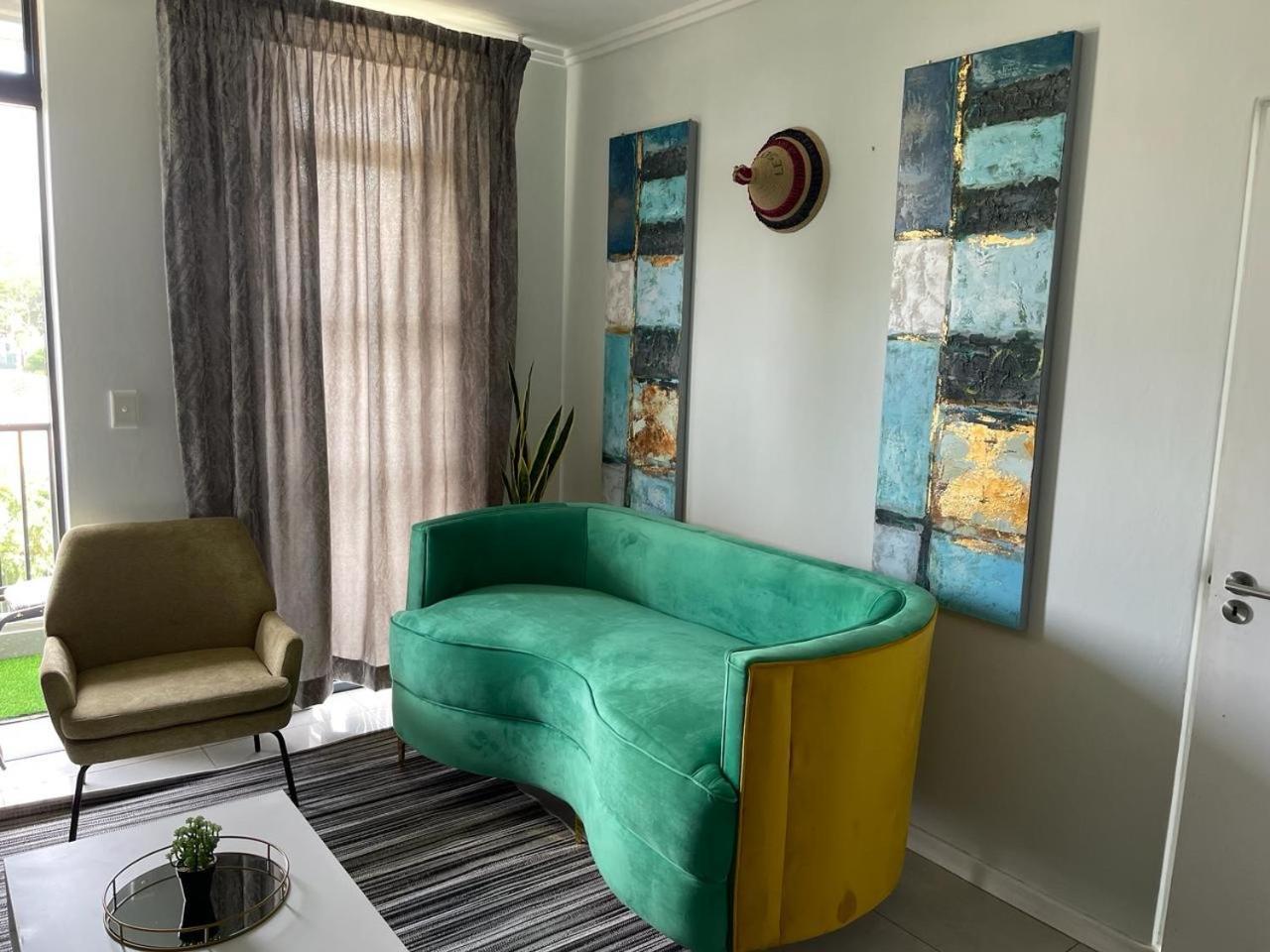 Lilly's Platinum - 1 Bedroom Back Up Power Johannesburg