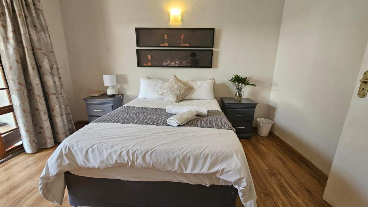 Urbanzuluhouse Guest house