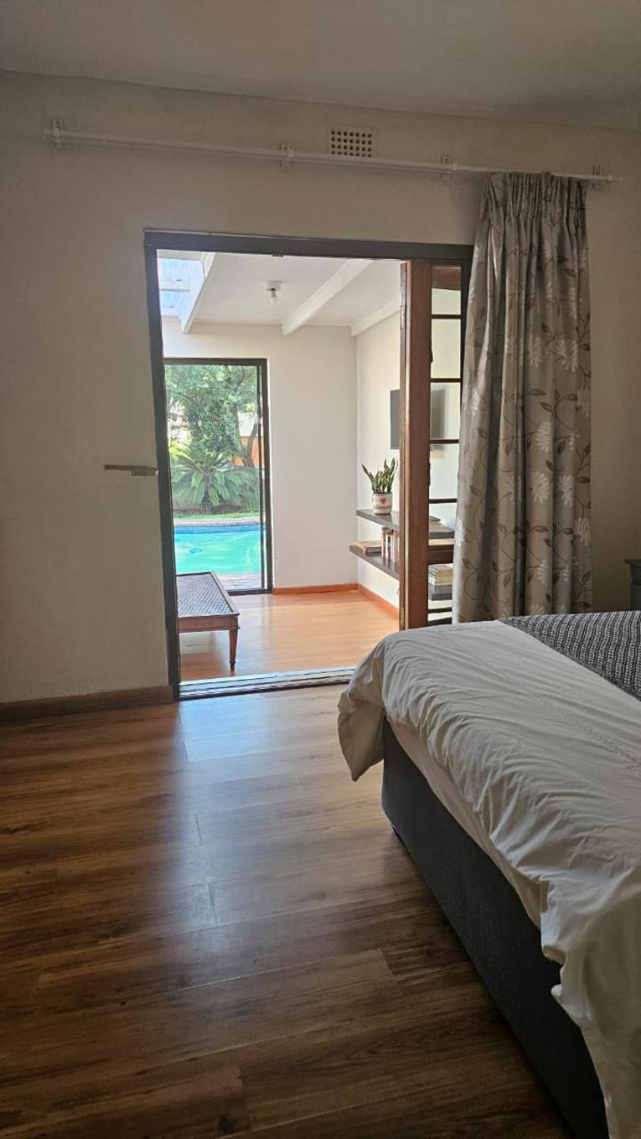Guest house Urbanzuluhouse