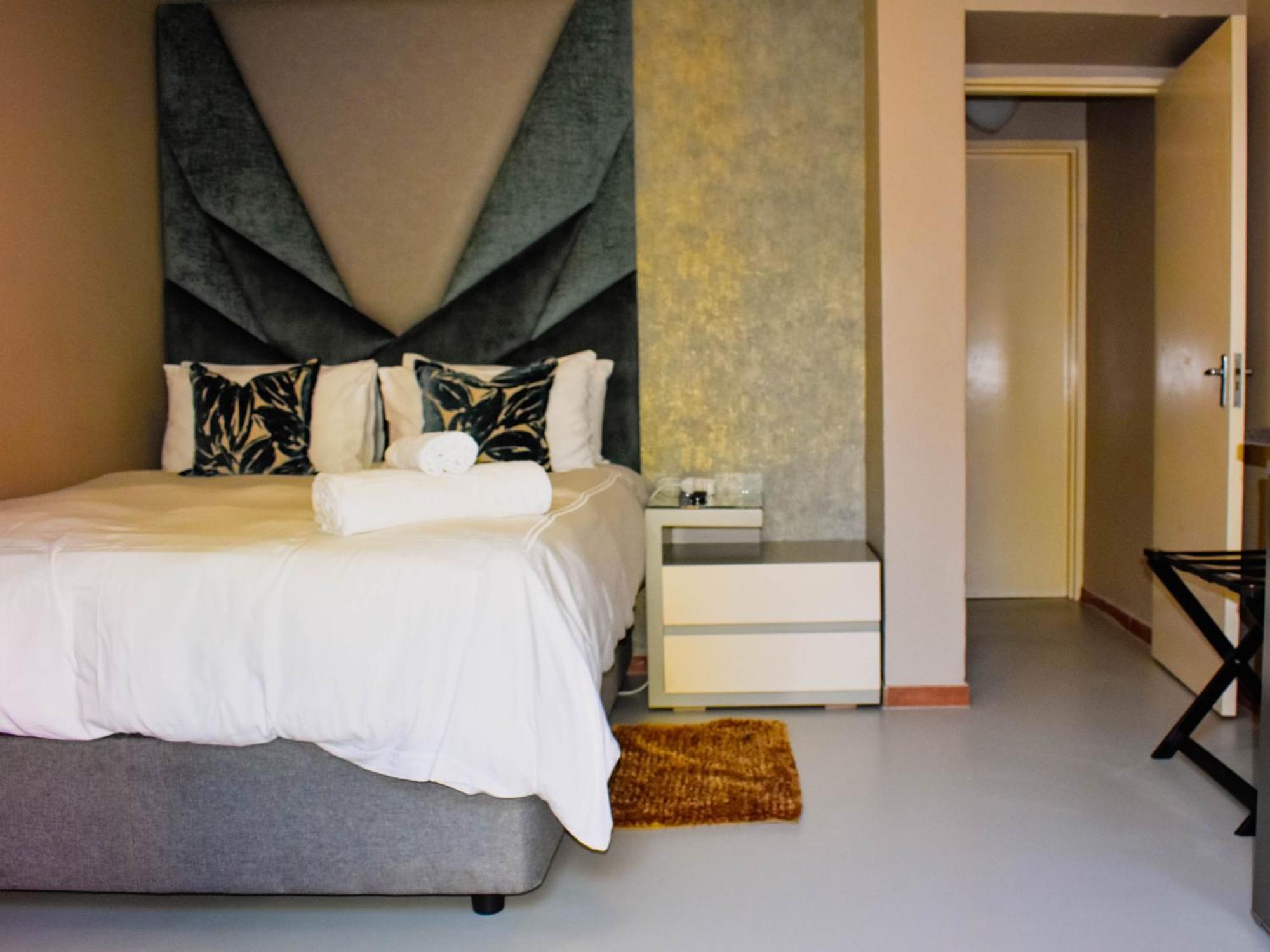 Serene Guest Manor Guest house