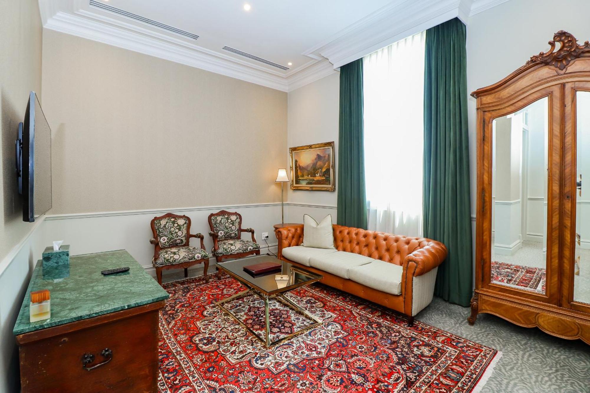 The Monarch Hotel 5*