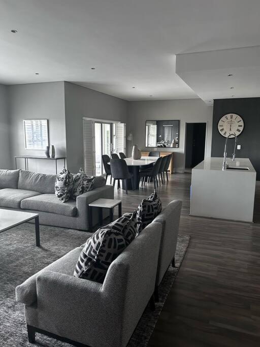 Sandton Penthouse Views & Luxury Johannesburg