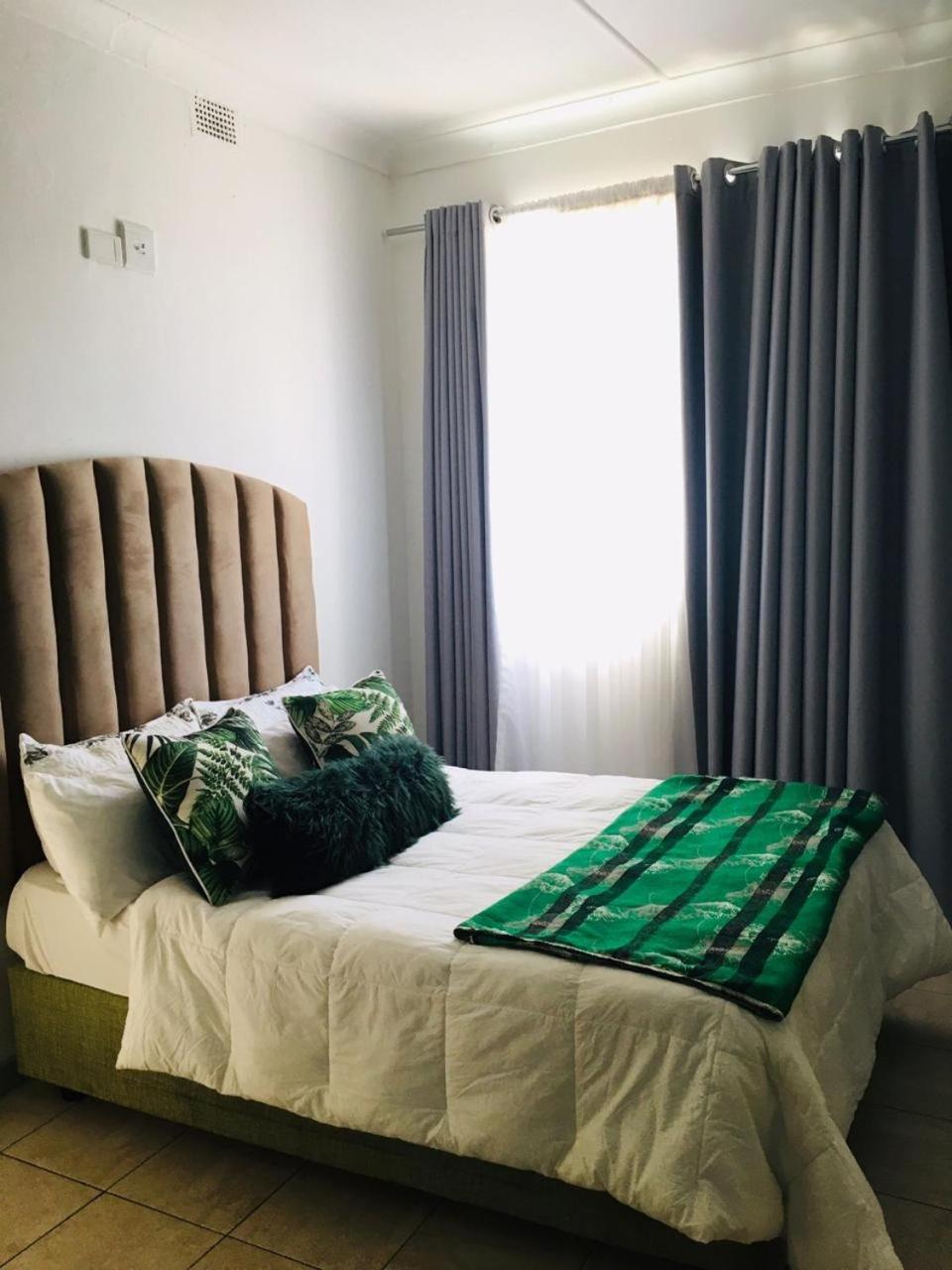 Derrick Bed & Breakfast
