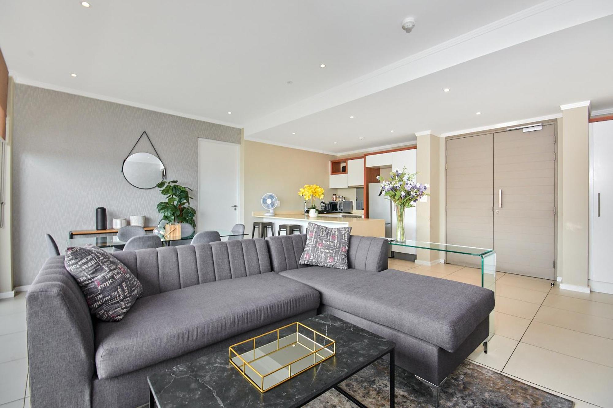 Apartment Modern Luxury Furnished In Sandton Johannesburg