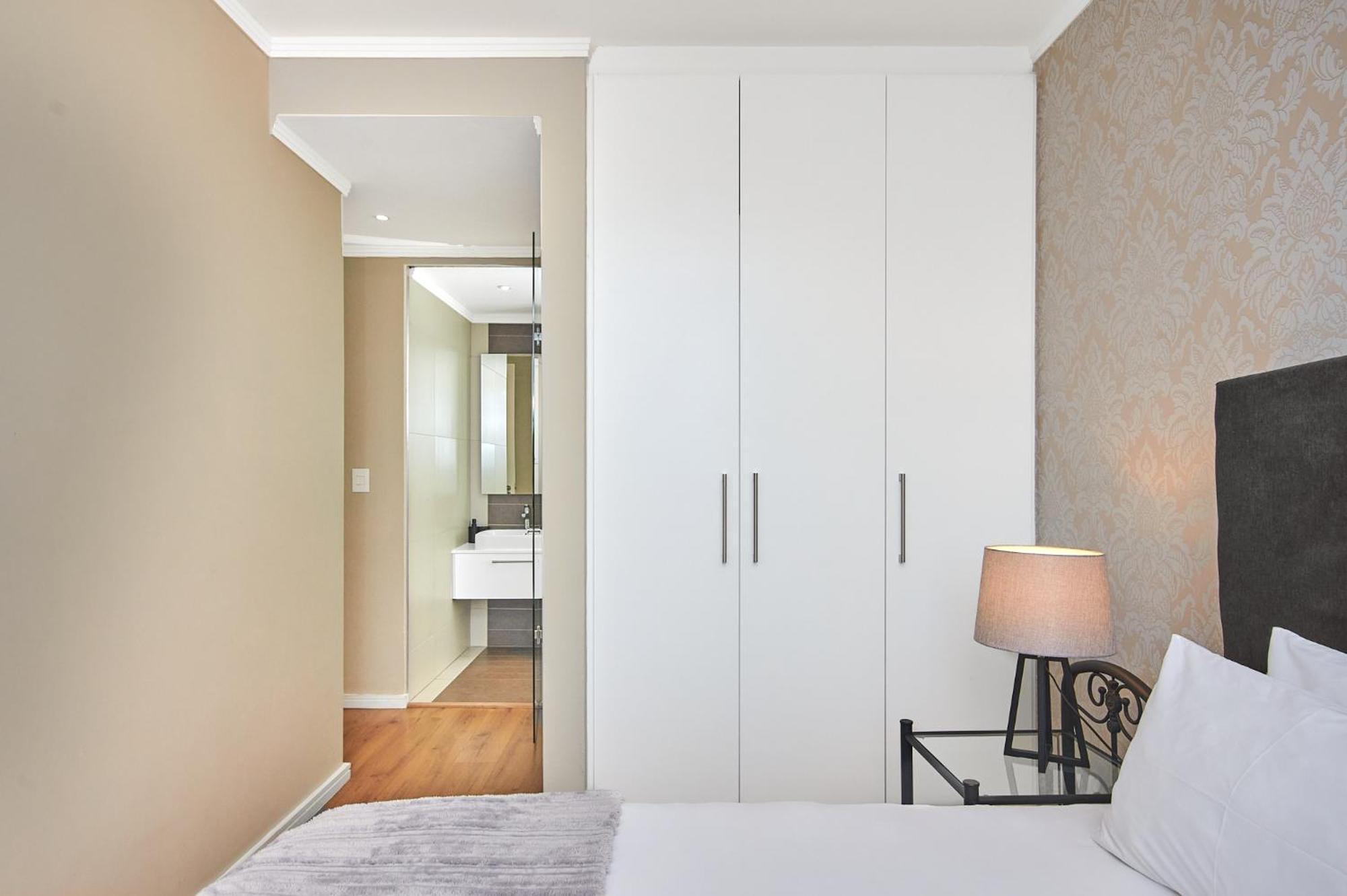 Modern Luxury Furnished In Sandton Apartment Johannesburg