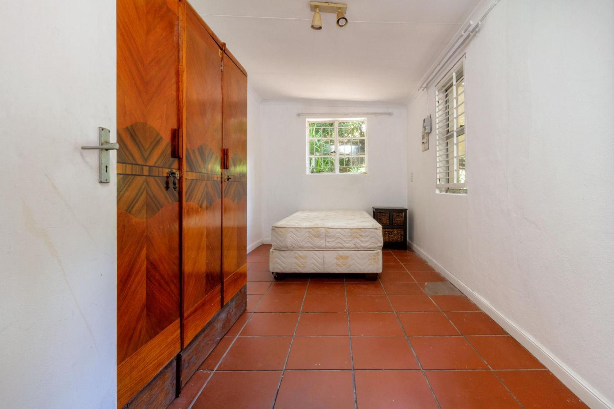 Makhaya Ii Apartment *