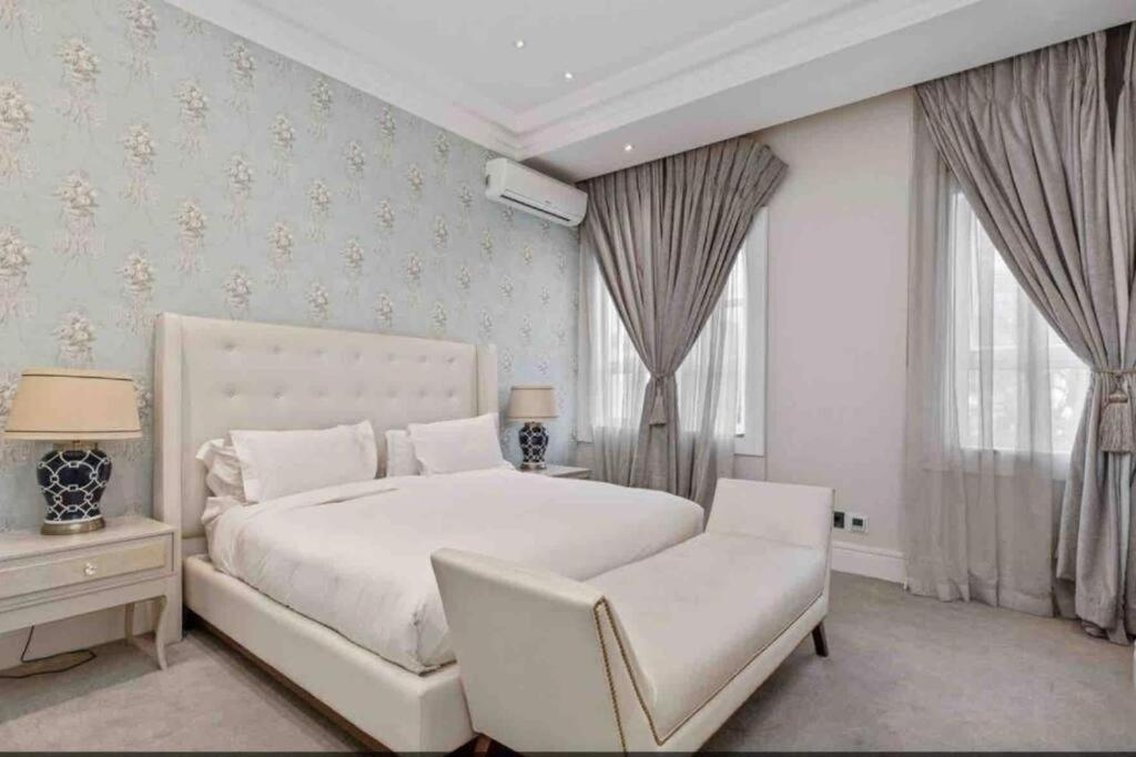 Holiday home The White House In Sandton *