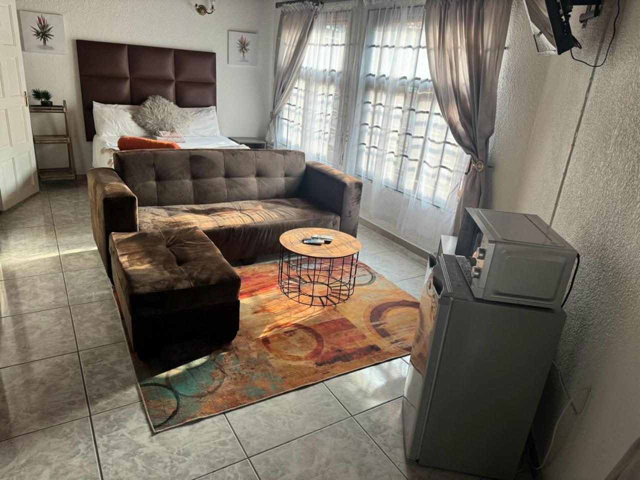 Guest house Erima