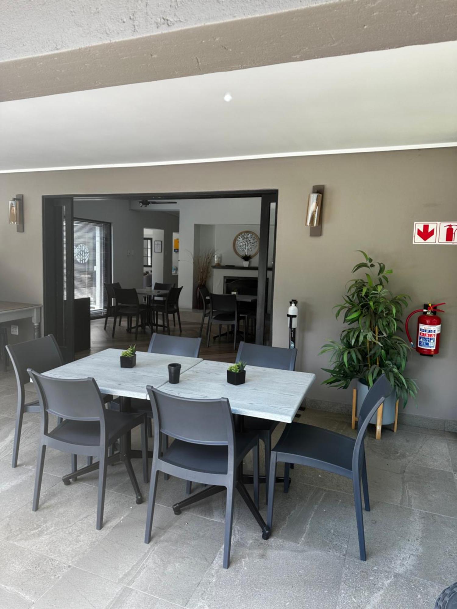 Gasthof The 6 On Vrede