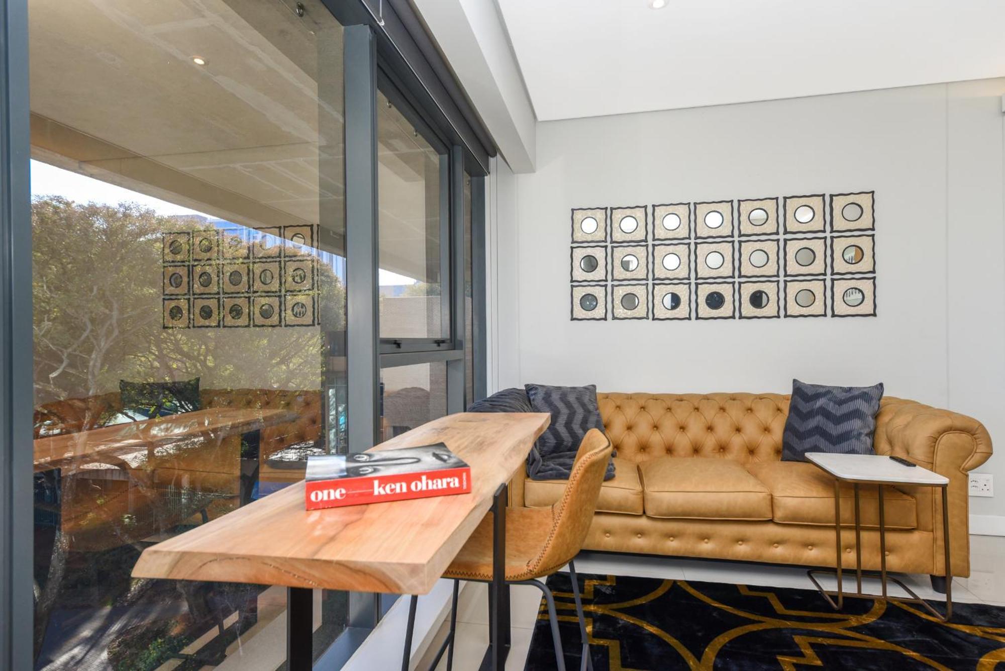 Park - Building With Generator Apartment Johannesburg