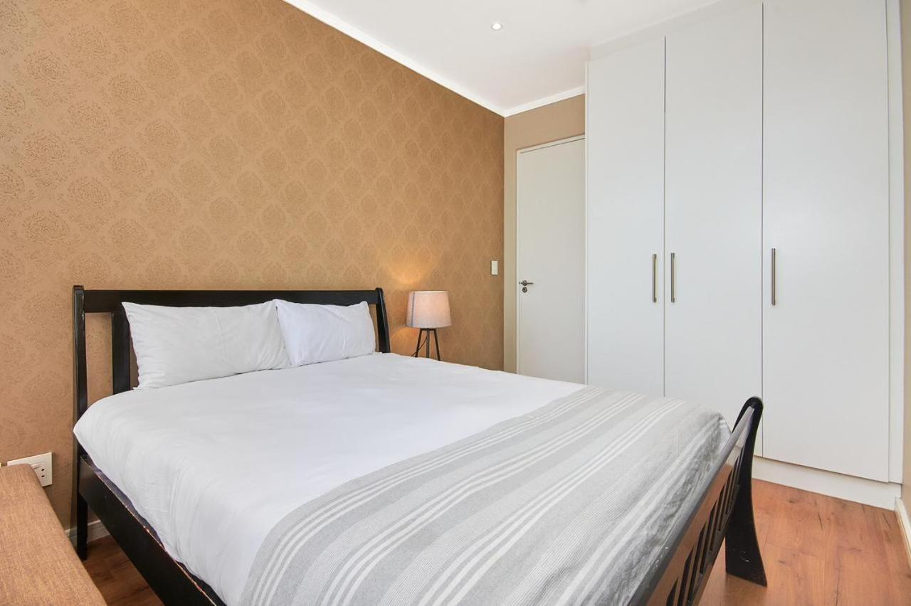 Khách sạn hẻo lánh Executive 3 Bed With Balcony & Executive 2 Bed In Sandton *