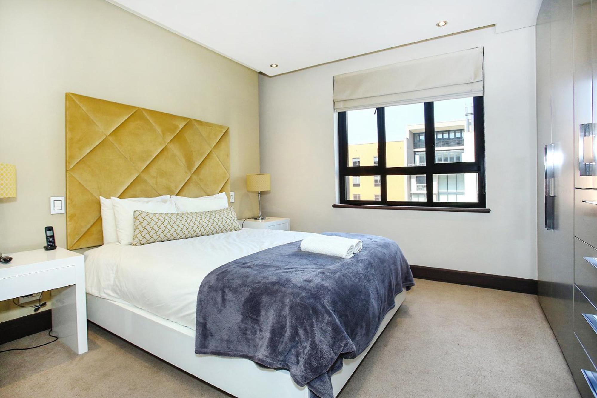 Melrose Arch Luxury - With Generator * Johannesburg