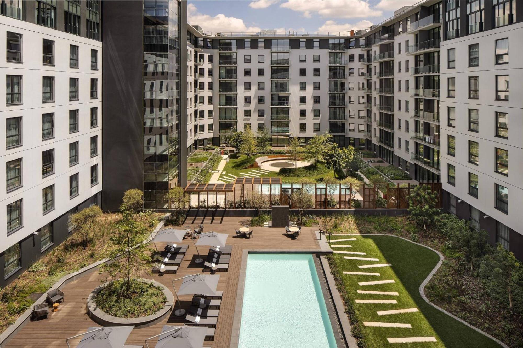 Marriott Executive Johannesburg, Melrose Arch Hotel 5*