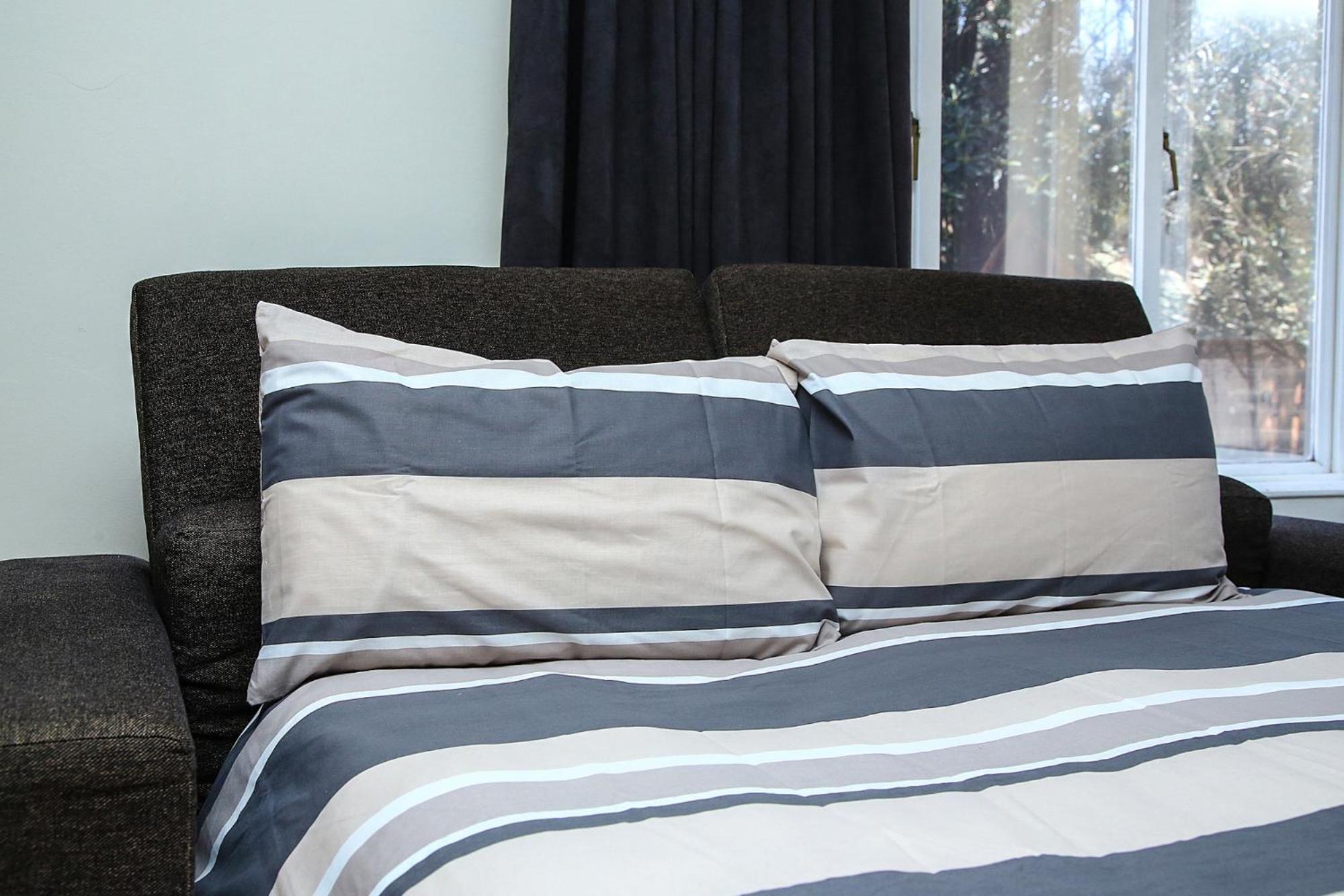 The Melrose Kernick Avenue Apartment *