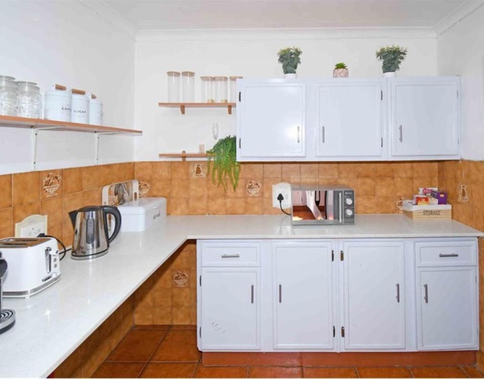 Holiday home West Villa, Load Shedding Power Back-up System Johannesburg