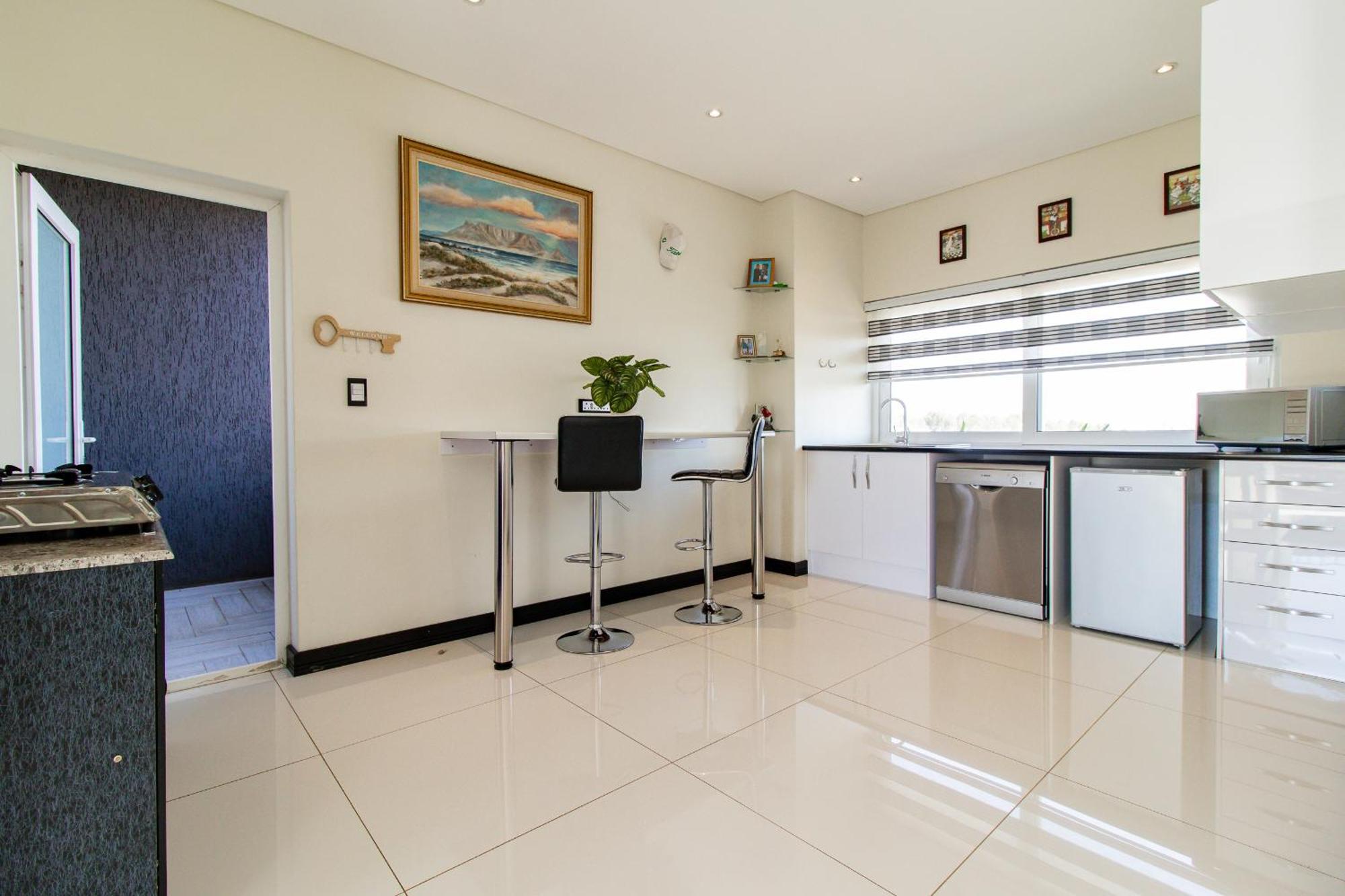 Eye Of Africa Luxury Golf Apartment