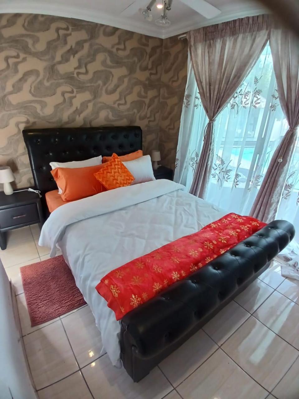 Sbukosezwe * Johannesburg