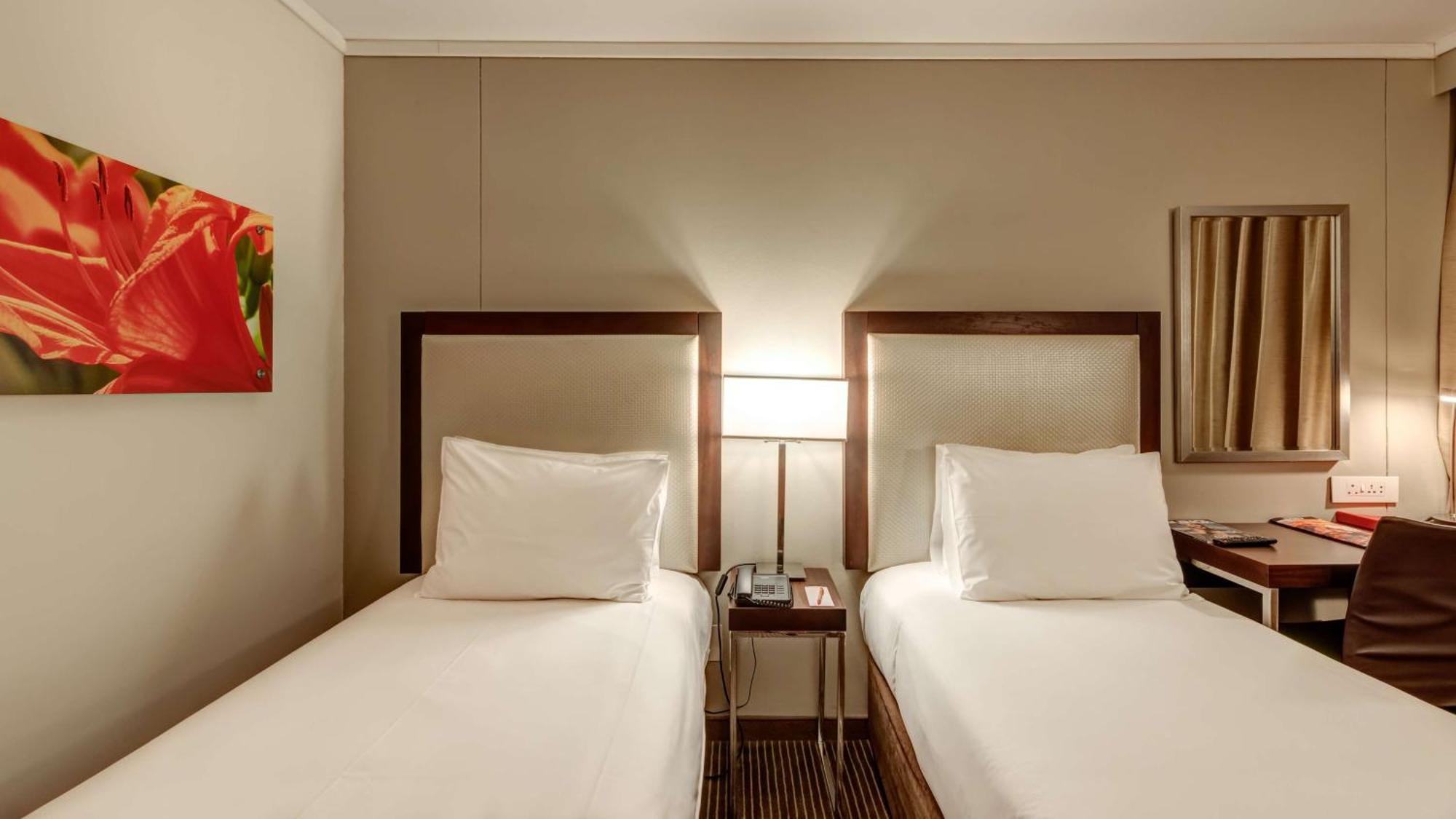 Hotel Stayeasy Eastgate 3*