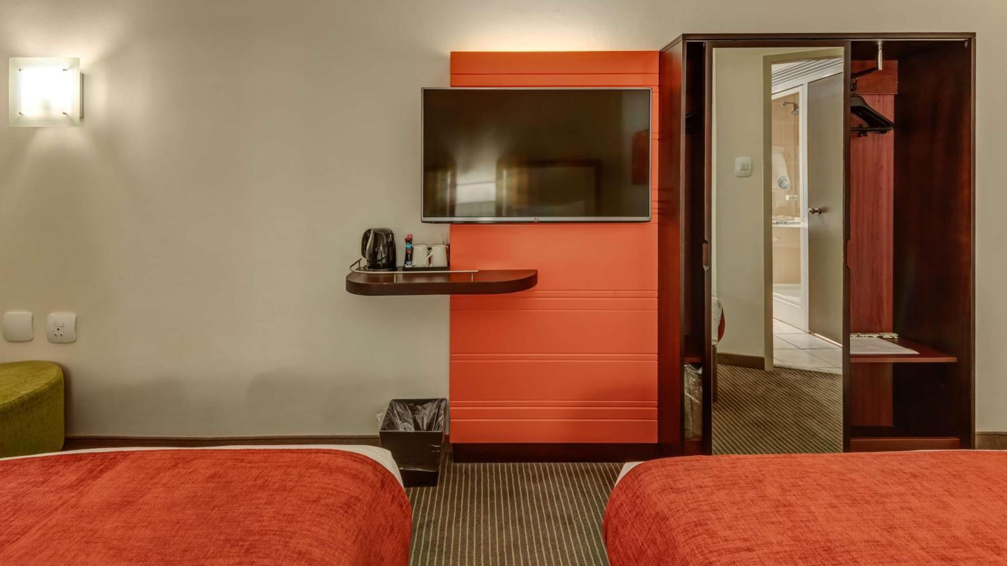 Stayeasy Eastgate 3*