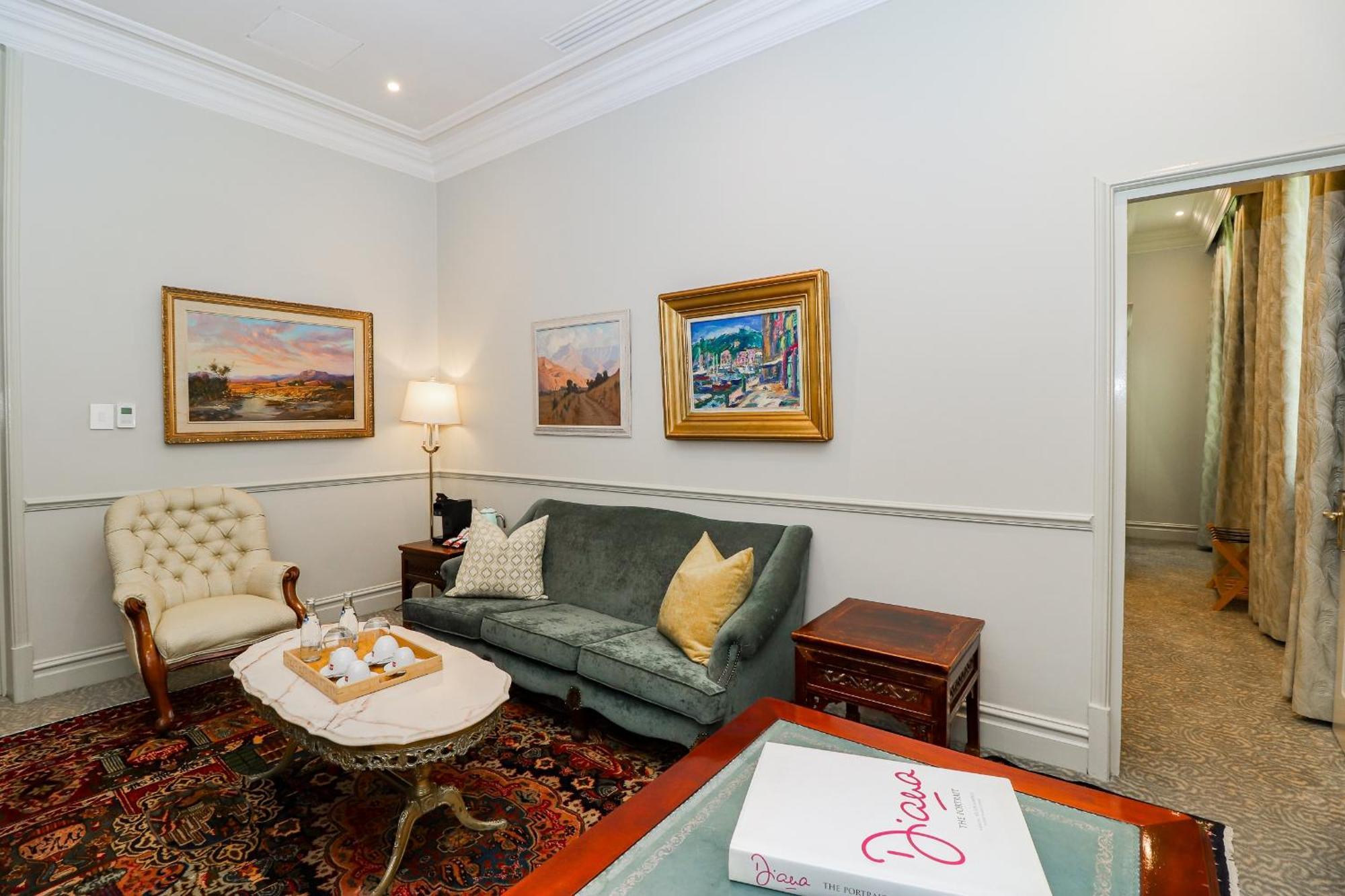 The Monarch Hotel 5*