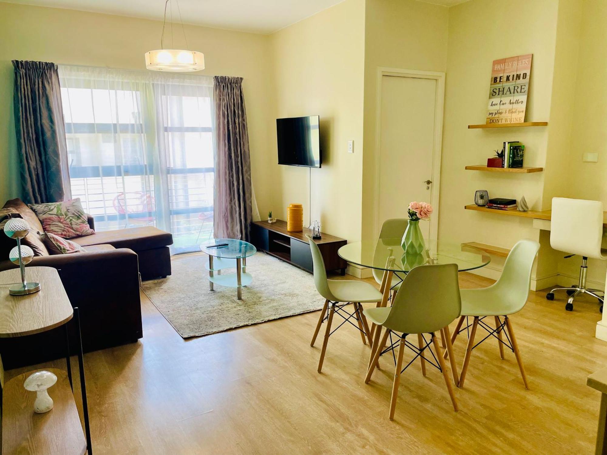 2 Bedroom 2 Bathroom In Sandton * Joanesburgo