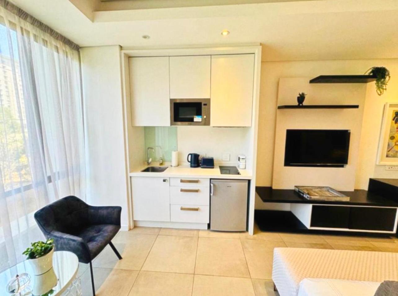 Luxe @ Sandton Skye Johannesburg
