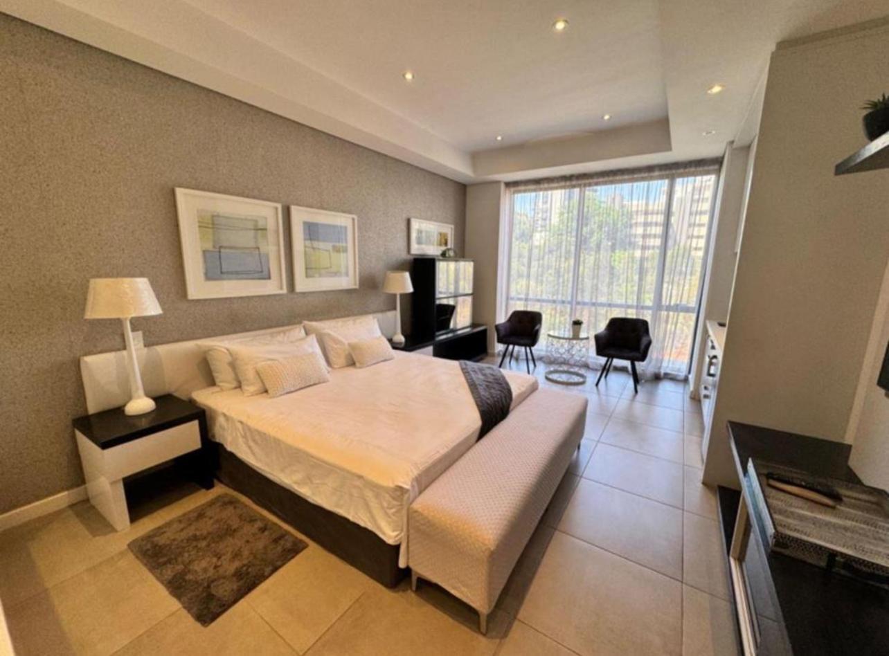 Hotel Luxe @ Sandton Skye *